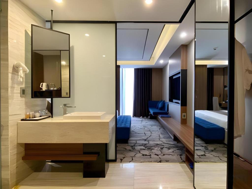 Khach San Toan Thang Stone Отель